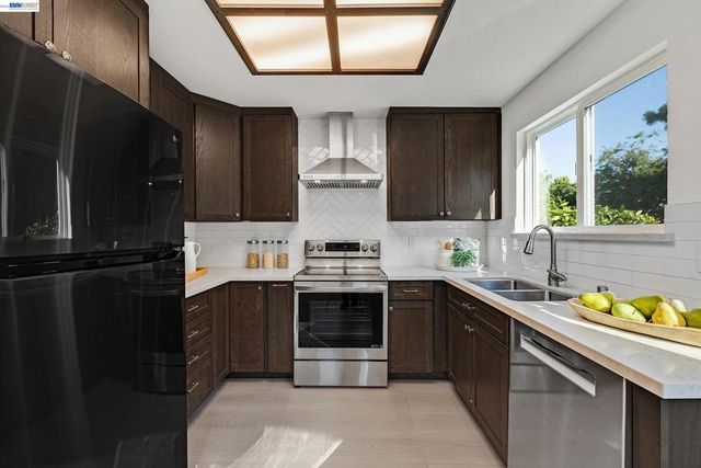 34233 Arizona St, Union City, CA 94587
