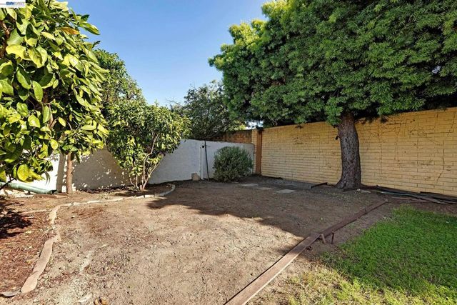 34233 Arizona St, Union City, CA 94587