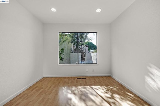 34233 Arizona St, Union City, CA 94587