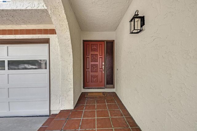 34233 Arizona St, Union City, CA 94587