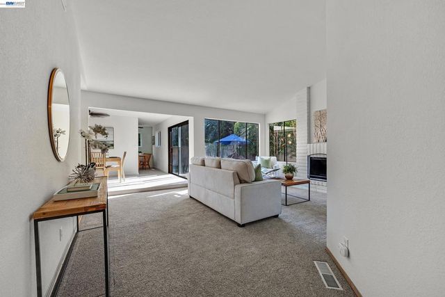 34233 Arizona St, Union City, CA 94587