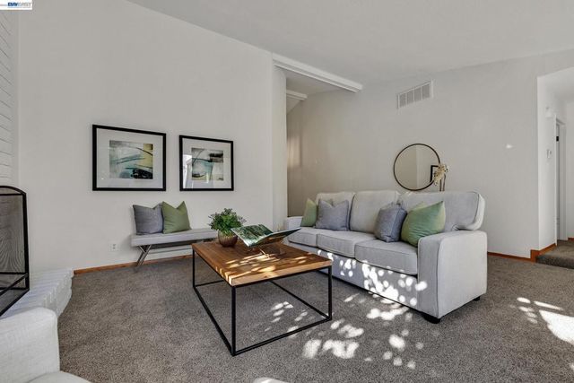 34233 Arizona St, Union City, CA 94587