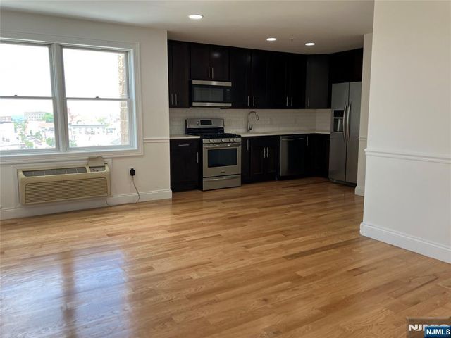 315 7th Street 602, Union City, NJ 07087