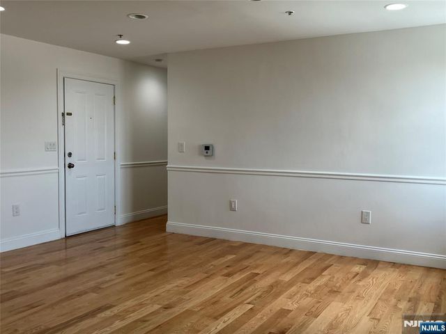 315 7th Street 602, Union City, NJ 07087