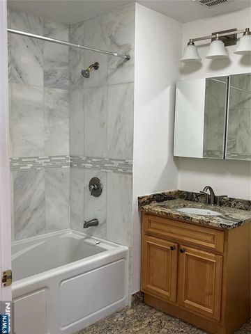 315 7th Street 602, Union City, NJ 07087