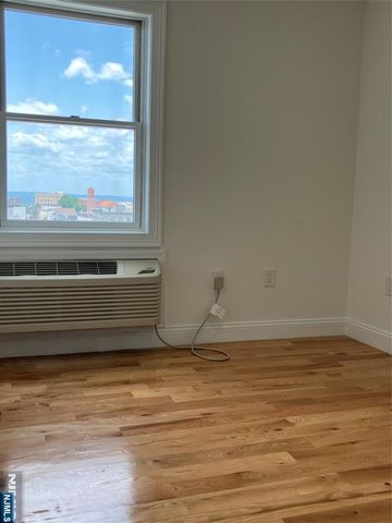 315 7th Street 602, Union City, NJ 07087