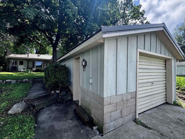 W11020 Howard Drive, Fox Lake, WI 53933