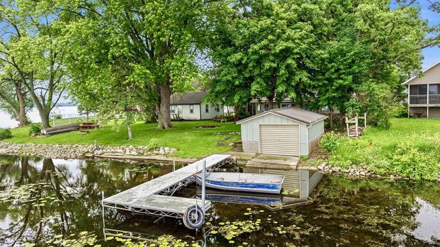 W11020 Howard Drive, Fox Lake, WI 53933