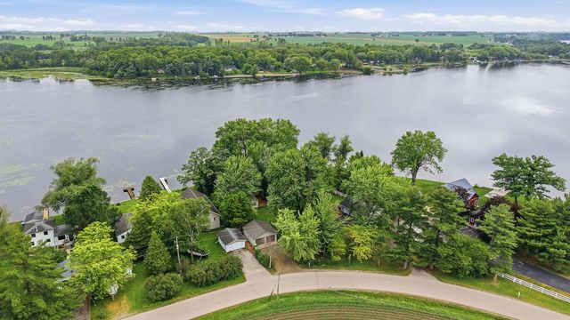 W11020 Howard Drive, Fox Lake, WI 53933