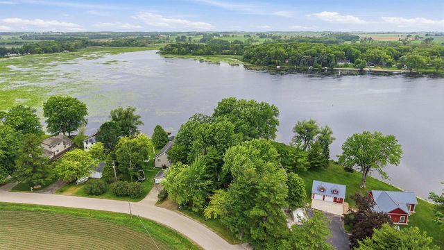 W11020 Howard Drive, Fox Lake, WI 53933