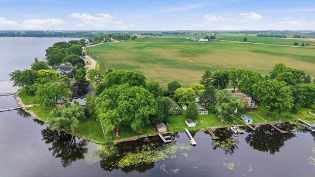 W11020 Howard Drive, Fox Lake, WI 53933