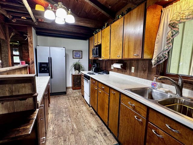 W11020 Howard Drive, Fox Lake, WI 53933