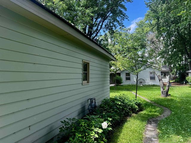 W11020 Howard Drive, Fox Lake, WI 53933