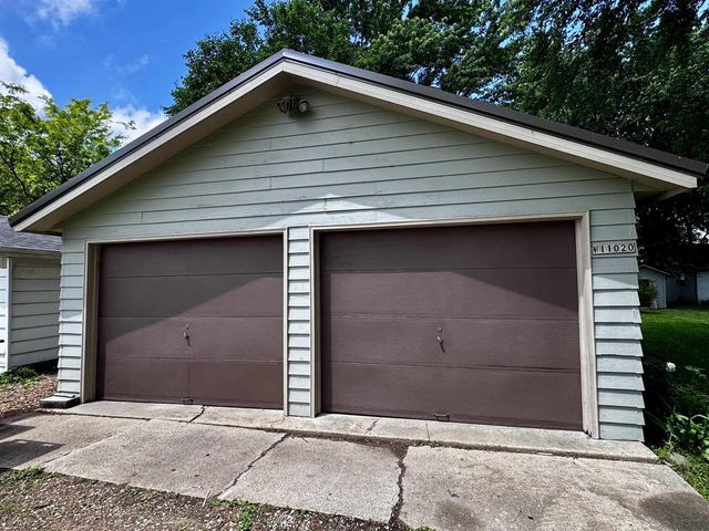 W11020 Howard Drive, Fox Lake, WI 53933