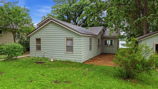 W11020 Howard Drive, Fox Lake, WI 53933
