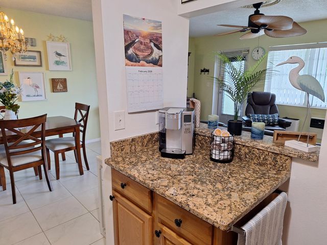 305 Andover L, West Palm Beach, FL 33417