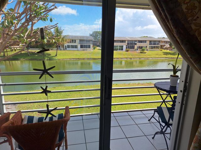 305 Andover L, West Palm Beach, FL 33417