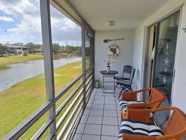 305 Andover L, West Palm Beach, FL 33417