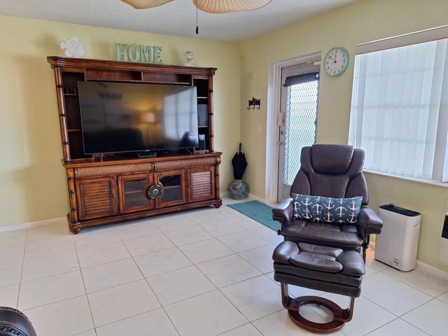 305 Andover L, West Palm Beach, FL 33417