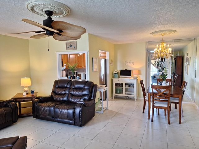 305 Andover L, West Palm Beach, FL 33417