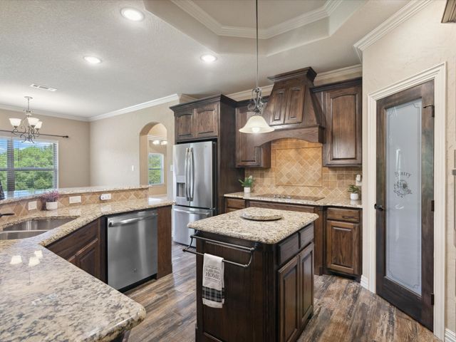 239 Scenic Wood Drive, Reno, TX 76020