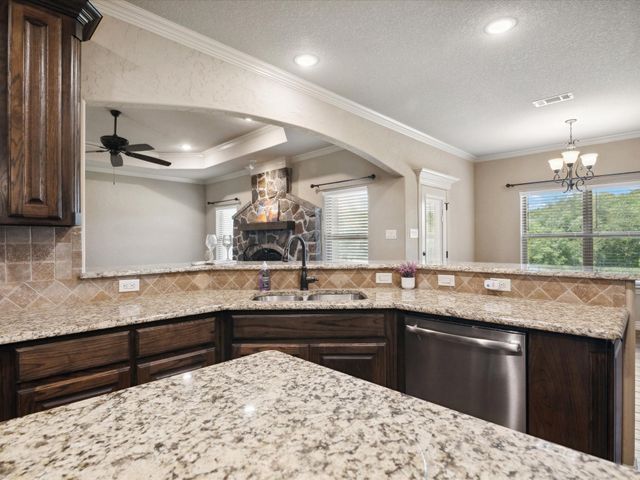 239 Scenic Wood Drive, Reno, TX 76020