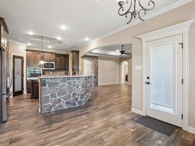 239 Scenic Wood Drive, Reno, TX 76020