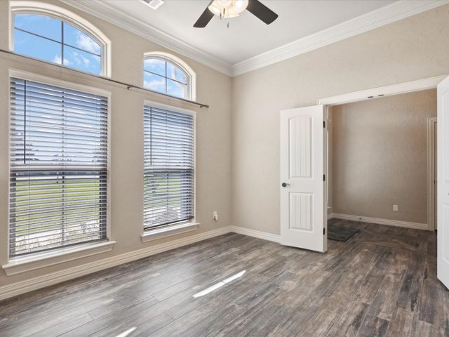 239 Scenic Wood Drive, Reno, TX 76020