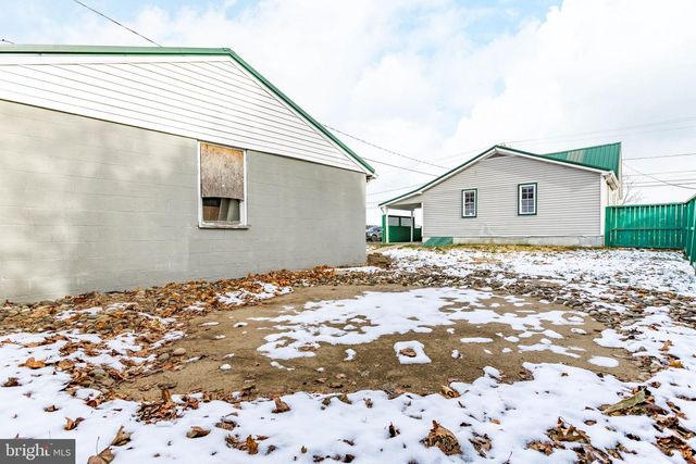 210 AIRPORT, Selinsgrove, PA 17870