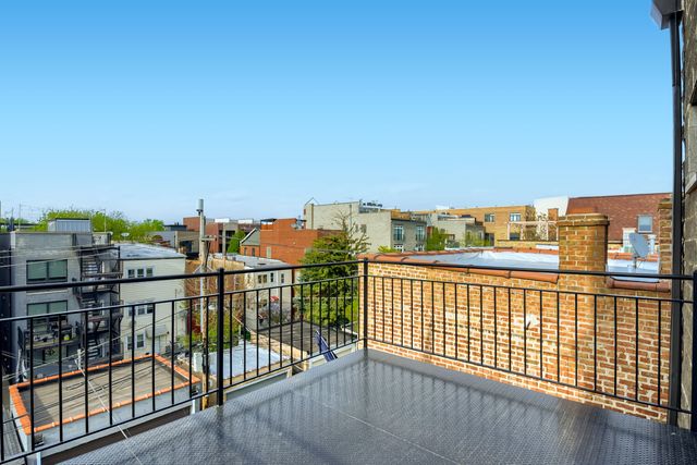 2142 W Chicago Avenue 4, Chicago, IL 60622