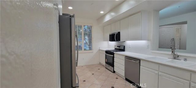 1016 Timberwood, Irvine, CA 92620