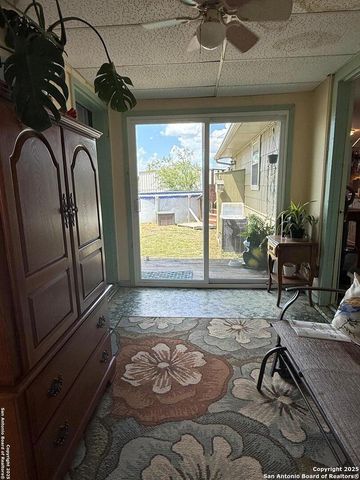 2542 Pena, Carrizo Springs, TX 78834