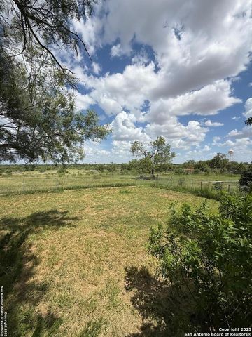 2542 Pena, Carrizo Springs, TX 78834