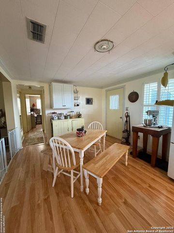 2542 Pena, Carrizo Springs, TX 78834