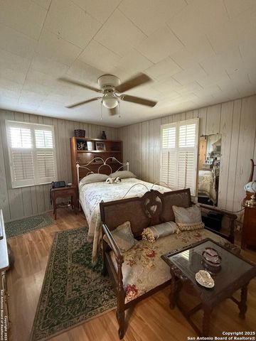 2542 Pena, Carrizo Springs, TX 78834