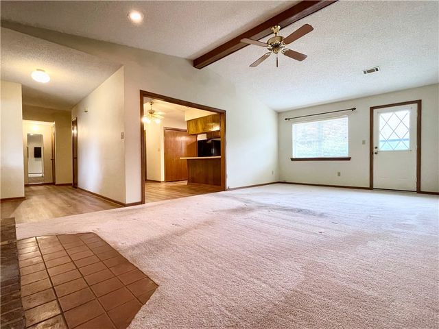 909 W 16th Circle, Russellville, AR 72801