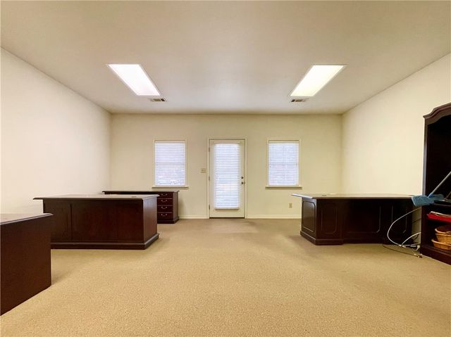 909 W 16th Circle, Russellville, AR 72801