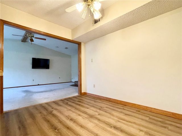 909 W 16th Circle, Russellville, AR 72801