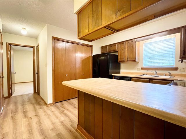 909 W 16th Circle, Russellville, AR 72801