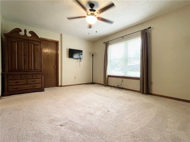 909 W 16th Circle, Russellville, AR 72801