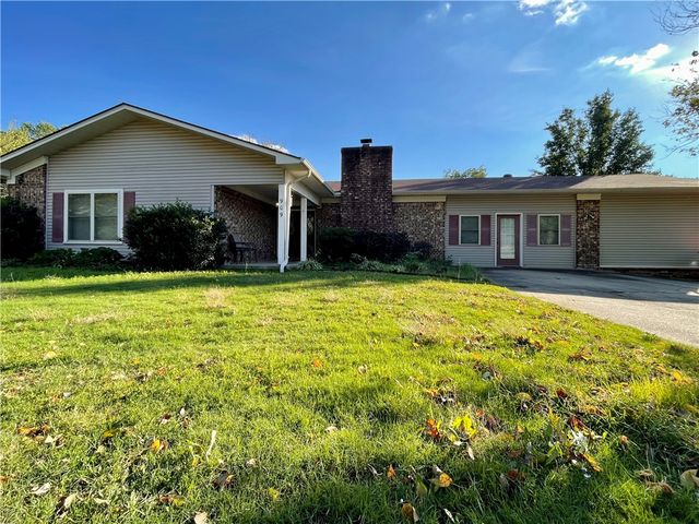 909 W 16th Circle, Russellville, AR 72801