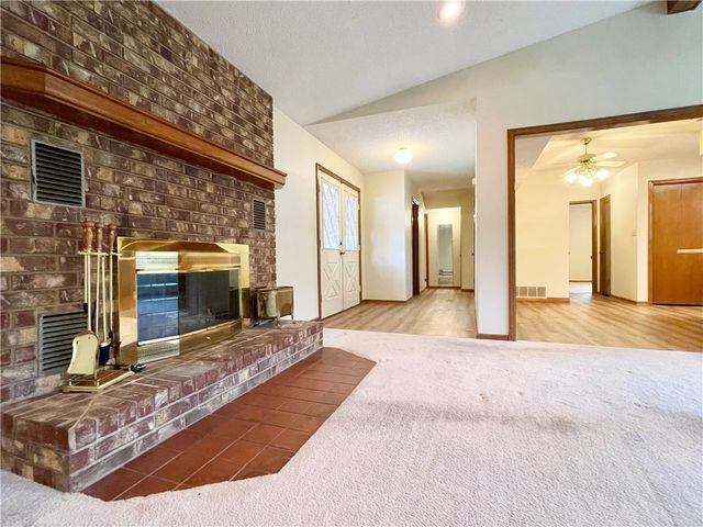 909 W 16th Circle, Russellville, AR 72801