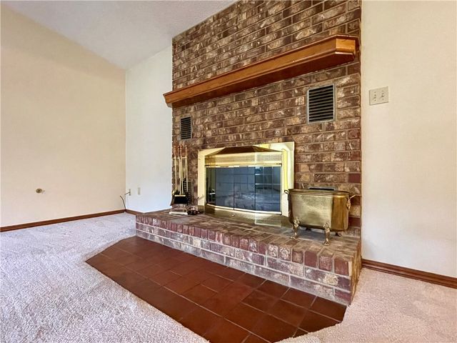 909 W 16th Circle, Russellville, AR 72801