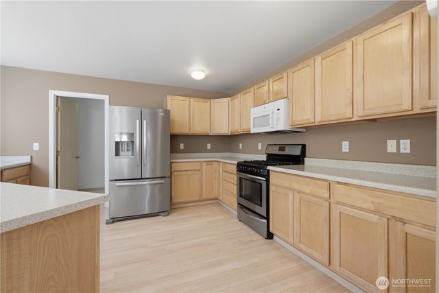 18144 168th Way SE, Renton, WA 98058
