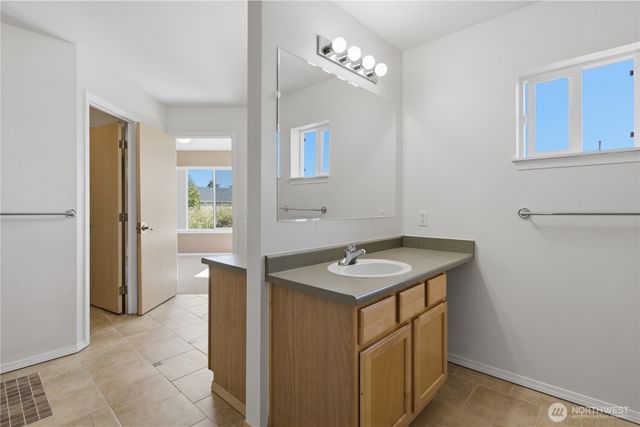 18144 168th Way SE, Renton, WA 98058