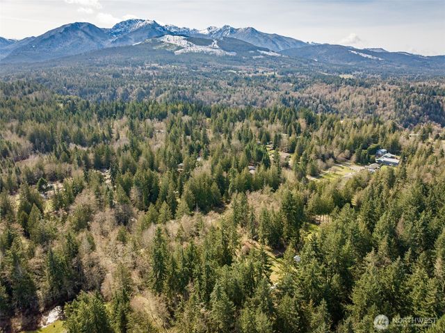 225 Deer Run, Port Angeles, WA 98362