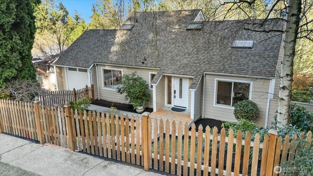 16018 36th Avenue NE, Lake Forest Park, WA 98155