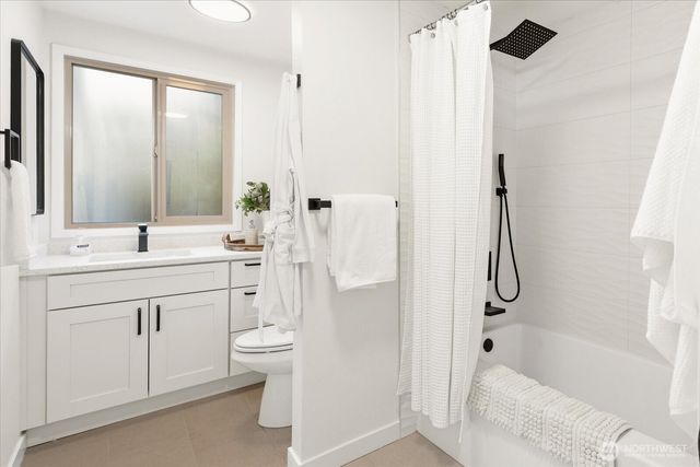 16018 36th Avenue NE, Lake Forest Park, WA 98155