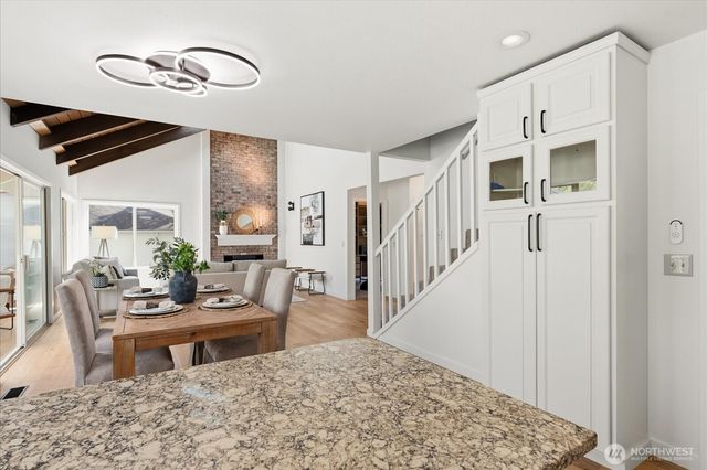 16018 36th Avenue NE, Lake Forest Park, WA 98155