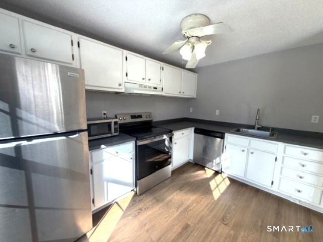 113 Heather Ridge 113, Shelton, CT 06484